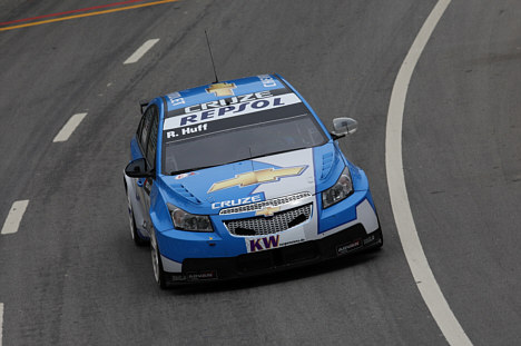 Robert Huff besatte 2. pladsen i sin Chevrolet Cruze.